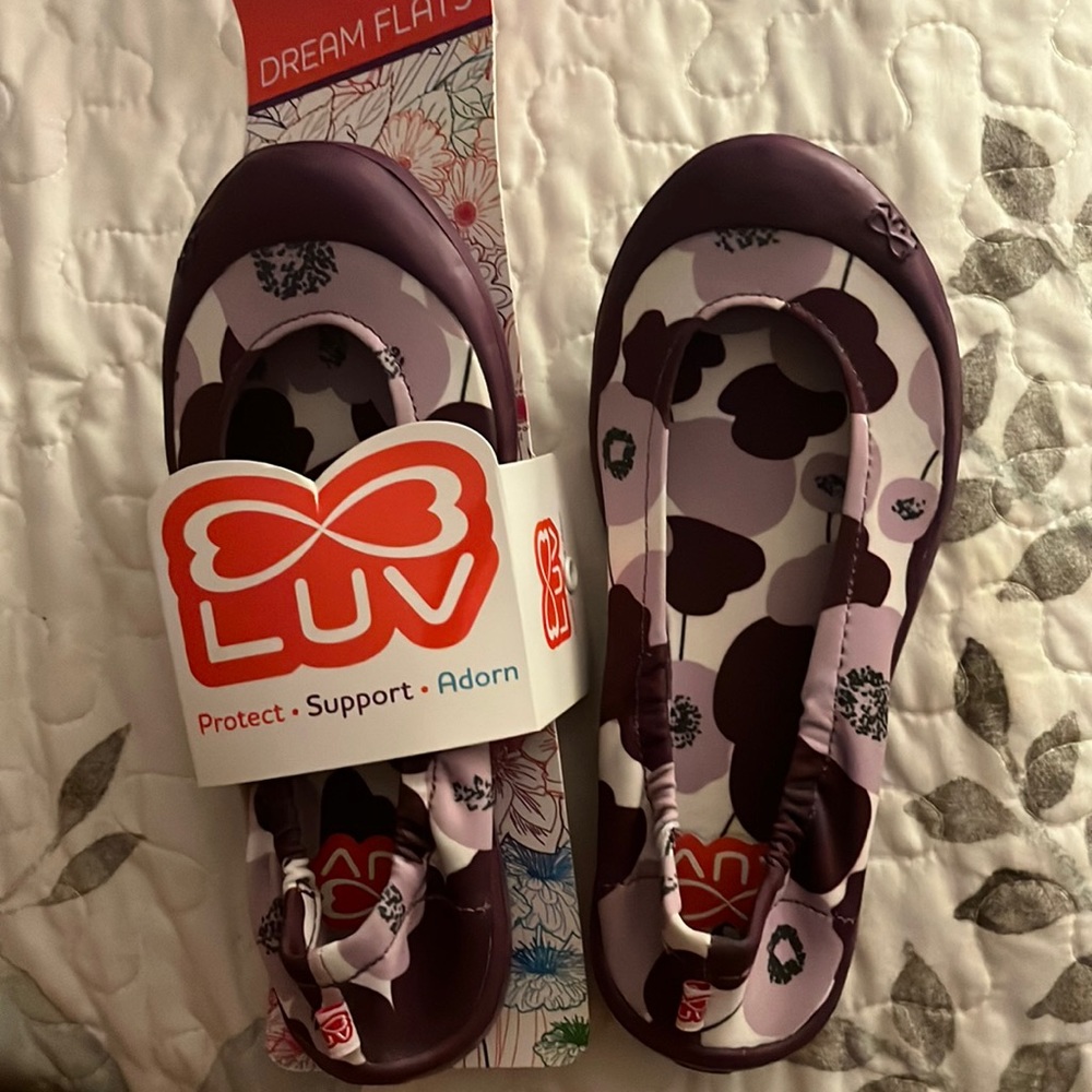 1/$10 or 2/$15 LUV DREAM FLATS Poppy Dark Purple Euro size 30 (12.5)